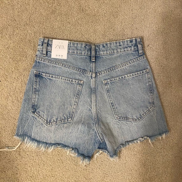 ZARA High Rise Denim Shorts - Picture 2 of 8